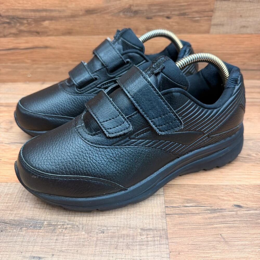 Brooks Addiction women size 8.5 2E sneakers Walker V-Strap 2  Black shoes